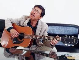 “Chạm bờ cong nâng niu” nhạc sĩ Đình Nghĩ